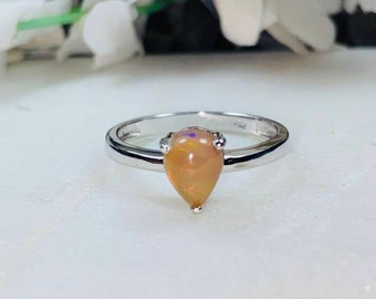 Anillo de plata con ópalo, anillo de ópalo, anillo de piedra de ópalo, anillo único, anillo victoriano, anillo de aniversario, anillo de compromiso, anillo delicado, anillo llamativo