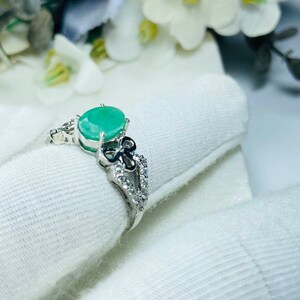 Emerald silver ring, emerald ring, emerald silver ring, emerald stone, unique ring, dainty ring,anniversary ring, Victorian ring,silver ring