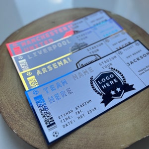 Personalisierte Foiled Stadion Tour Tageskarte | Überraschungsgutschein | Fußball Geschenk | Fußball Spiel | Spielkarte | Man United Andenken
