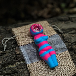 Unique Smoke Pipes Sexy Woman-With Glass Bowl.Silicone Smoke Pipe.Silicone Pipes/Pipes Silicon Pipe Gift Set. Pipe Cleaner, Travel Pouch
