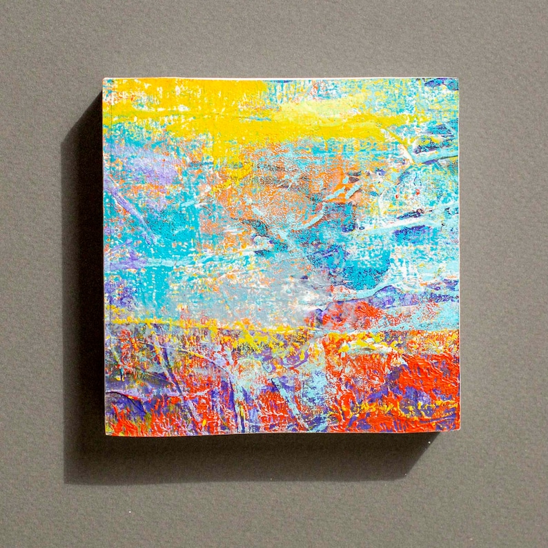 Ensemble de 4 peintures de paysages abstraits de 10 x 10 cm chacune Techniques mixtes, toile marouflée sur planches de bois. image 3