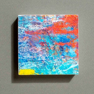Ensemble de 4 peintures de paysages abstraits de 10 x 10 cm chacune Techniques mixtes, toile marouflée sur planches de bois. image 4