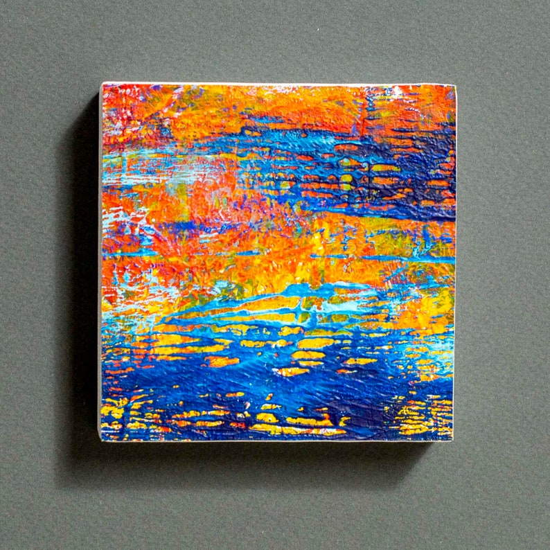 Ensemble de 4 peintures de paysages abstraits de 10 x 10 cm chacune Techniques mixtes, toile marouflée sur planches de bois. image 6