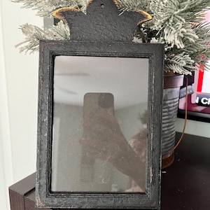 Beautiful Primitive 5x7 Whale Tail Black Distressed Frame with Glass