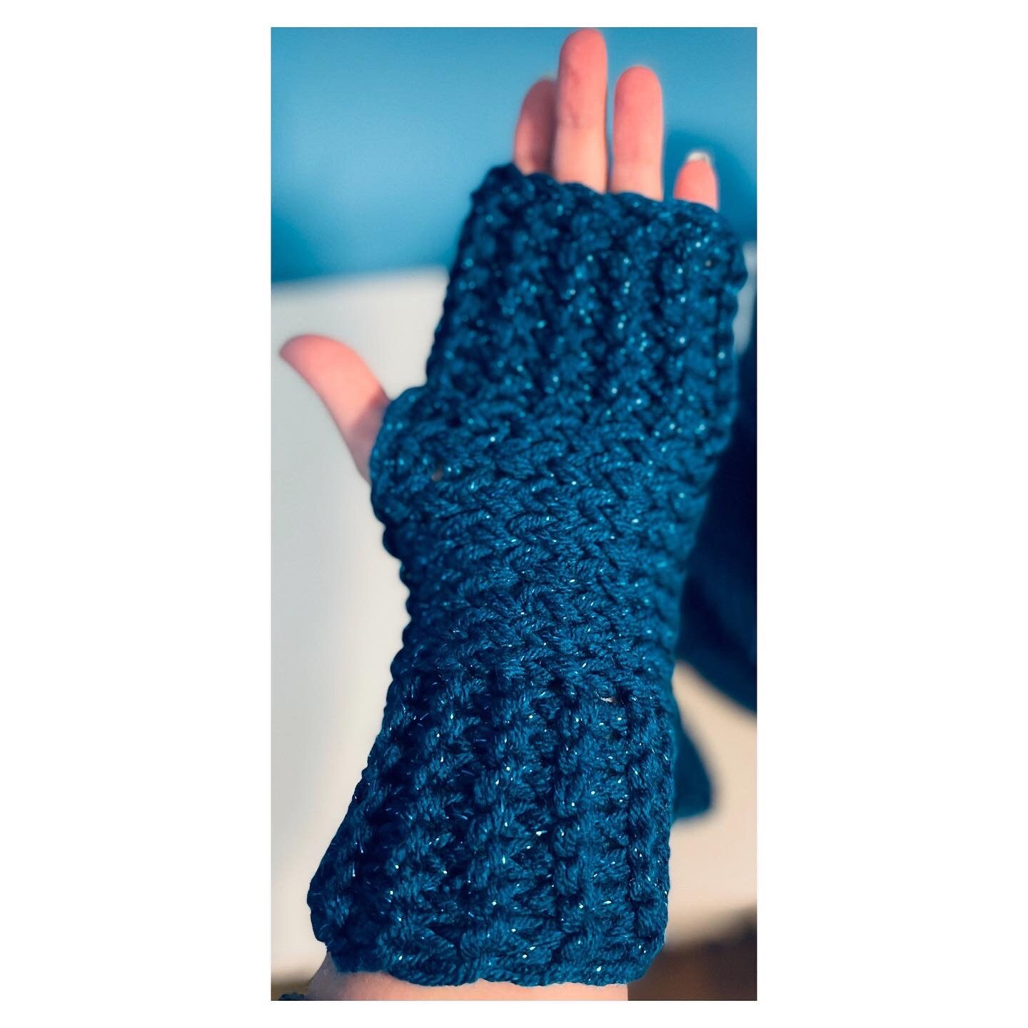Knit Headband, Knit Cowl, and Fingerless Gloves Set - Etsy