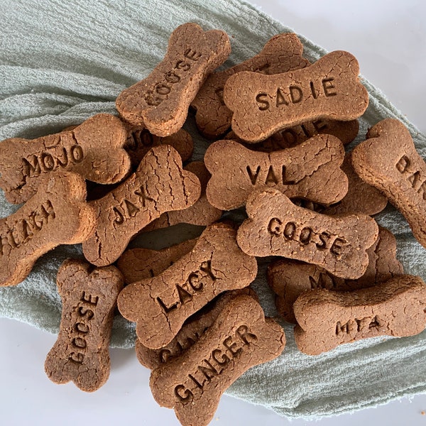 Dog treats peanut butter dog treats customized dog gift boxes personalized dog bones peanut butter dog biscuits for a new puppy gift box