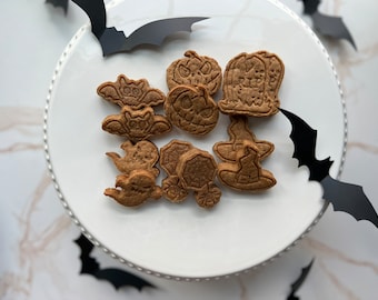 Halloween Peanut Butter Dog Treats: Homemade Organic Dog Snacks