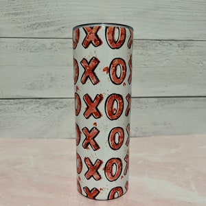 XOXO Valentine&#39;s Day Tumbler
