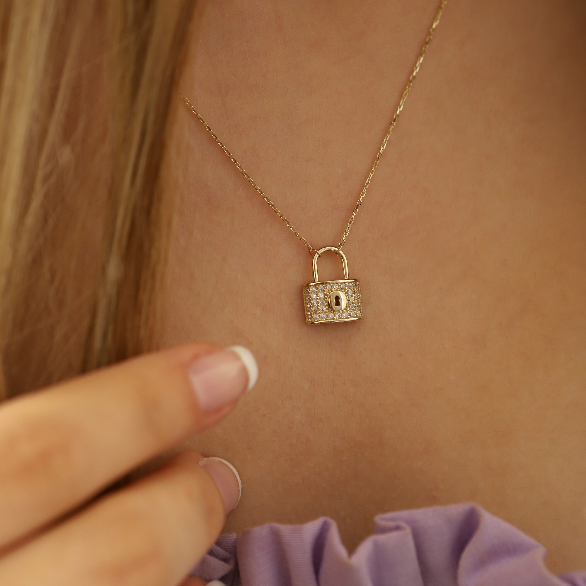 Solid gold padlock necklace Clearance