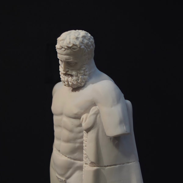 Grande statue d’Hercule - Buste emblématique d’Hercule fatigué - Sculpture blanche - 13,3 pouces / 34 cm