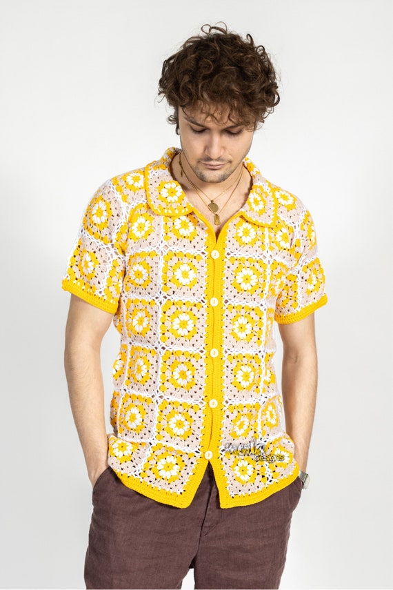 white top yellow sleeves