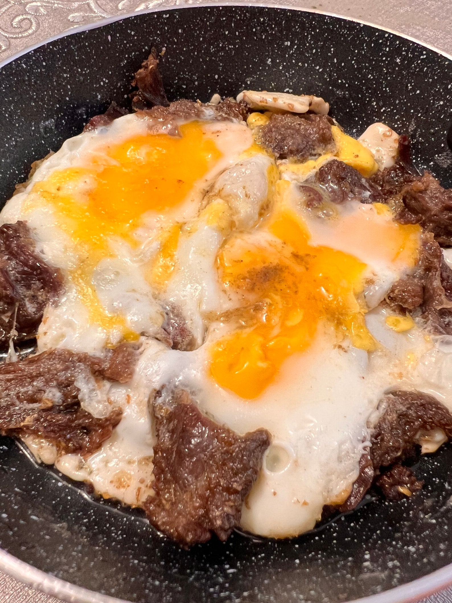 Khlii boeuf confit viande sechée Khlie a la Marocaine , tajine , ,خليع