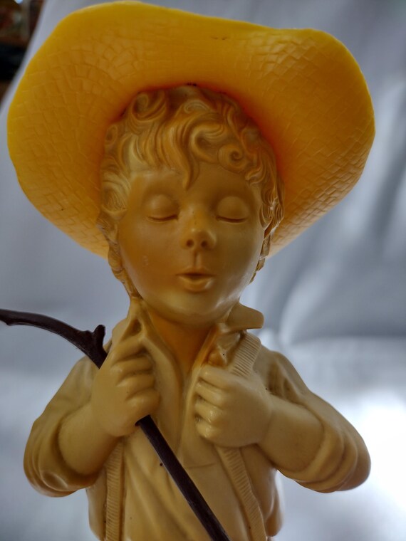 Vintage Avon Catch a Fish Sonnet  Boy with Fishing Pole Cologne Perfume Bottle View 2