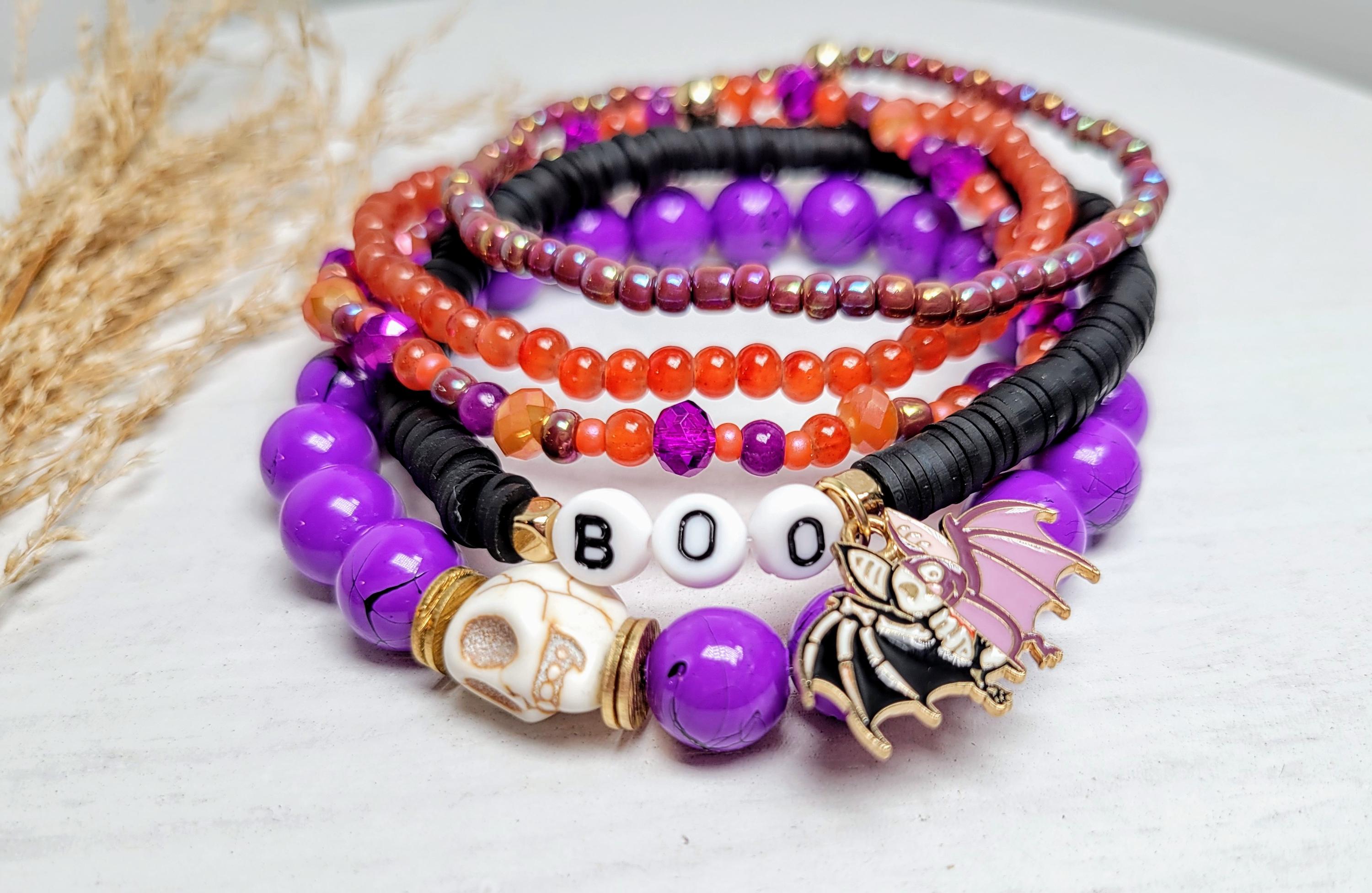 Dainty Boo Bracelet, Dainty Halloween Bracelet, Dainty Glow in the Dark Ghost Bracelet, Halloween Jewelry, Ghost Bead Boo Bracelet - UK