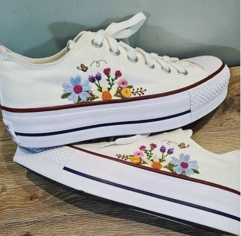 Daisy Flowers Embroidered Classic Converse/ Hand Embroidery Etsy