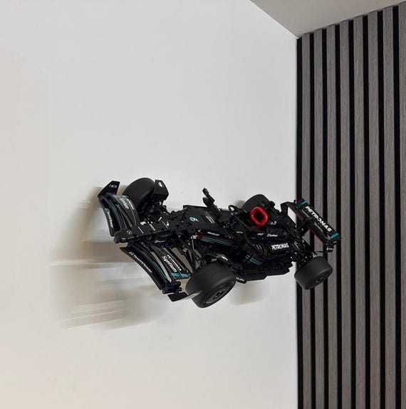 Horizontal Wall Mount for LEGO Technic Mercedes-AMG Formula 1 Race Car(42171)