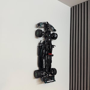 Vertical Wall Mount for LEGO Technic Mercedes-AMG Formula 1 Race Car(42171)
