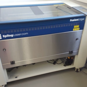 Klapptür für Lasermaschine Epilog Edge 36