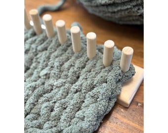 Hand knit skinny loom wooden for 3/8 inch or 1cm thick yarn, Chunky chenille yarn finger knitting, knitting tool, portable, FREE US SHIPPING