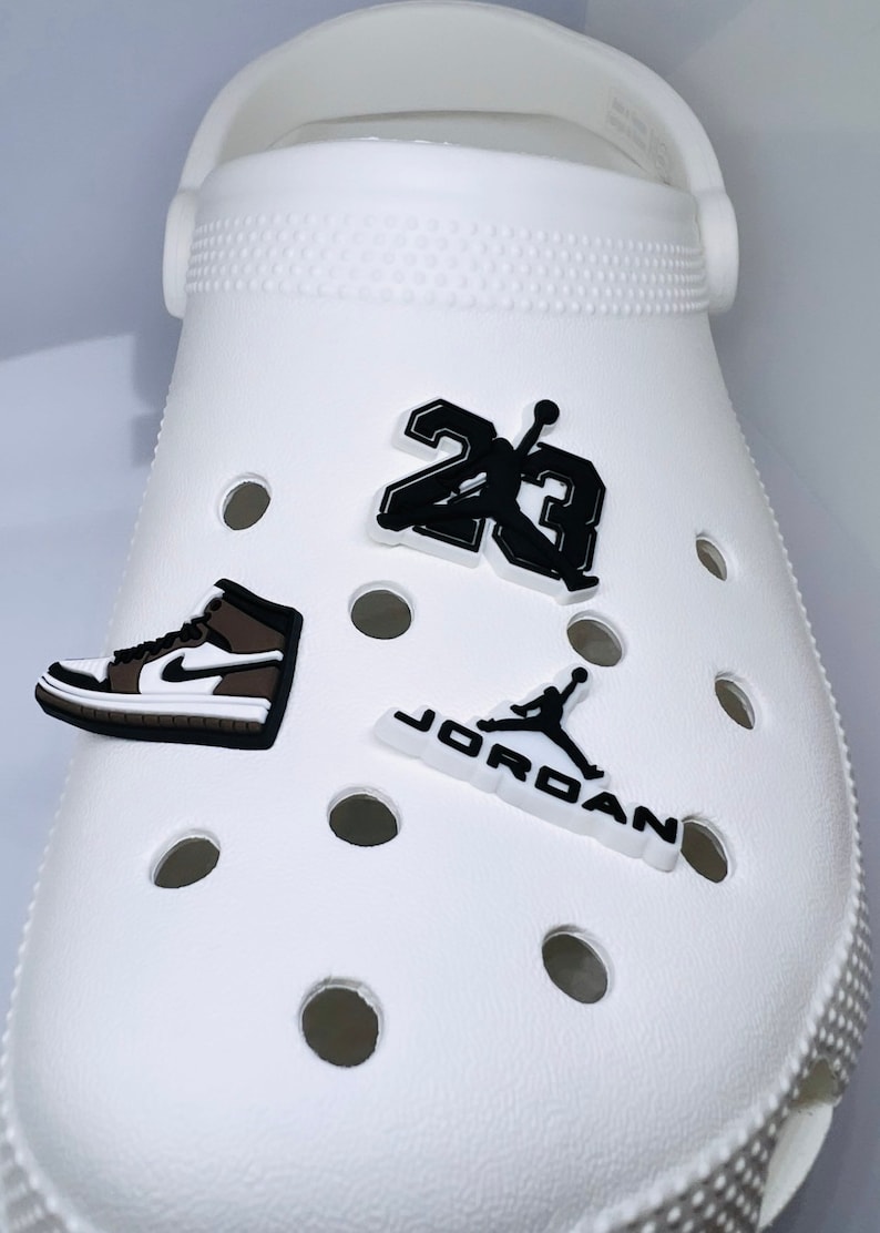 croc charms nike