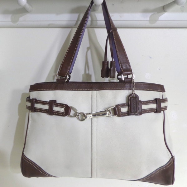 COACH 10521 Vintage-Einkaufstasche aus cremefarbenem und braunem Leder mit Gürtel, Umhängetasche, Handtasche, Tragetasche