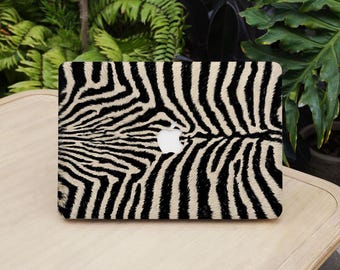 Bold Zebra Stripes Pattern Macbook Hard Case Laptop Protective Cover for 2026 Neo 13 Air 15/13/11 Mac Pro 16/15/14/13 inch M5 M4 M3 M2 M1