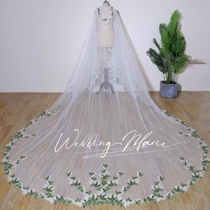 Bridal Hooded Cape, Elegant Green Leaf And White Daisy Lace Bridal Veil,Forest Style Wedding Cape,Unique Bridal Veil,Cathedral Cape Veil