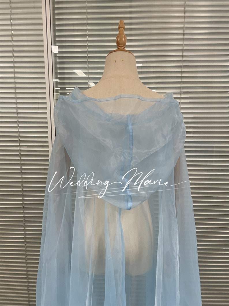 Capa con capucha de organza azul claro: Capa de vestido de novia de hadas imagen 9