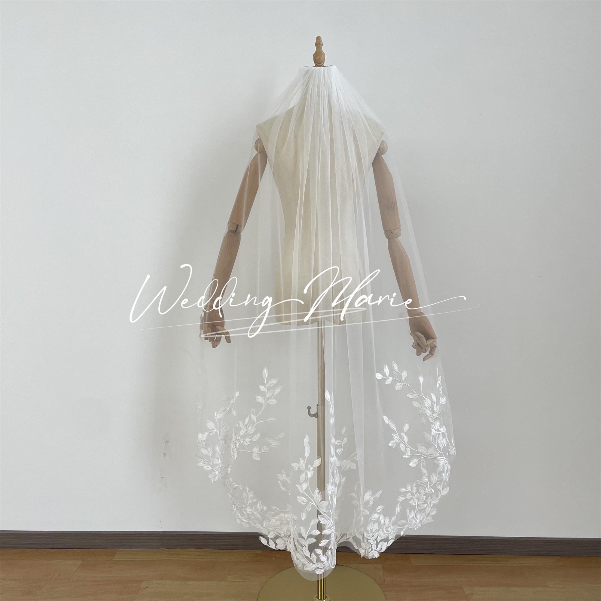 Leaf Applique Wedding Veil: Waltz Length, One Tier, Customizable