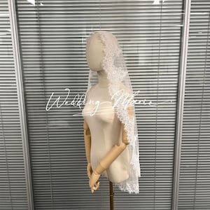 Handmade Lace Bridal Mantilla Veil: Customizable Wedding Veil