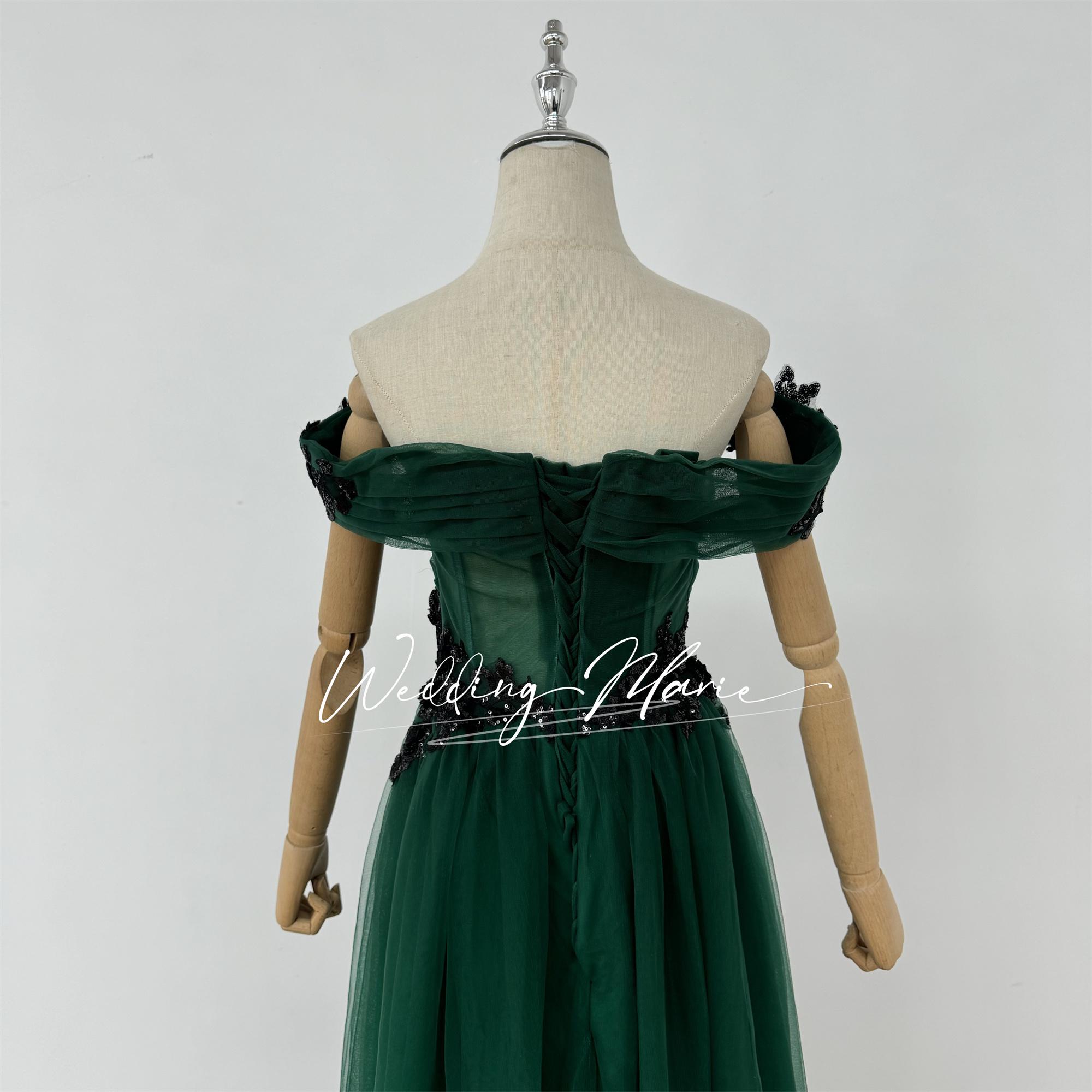 Emerald Green Tulle Prom Dress: Off-shoulder Evening Gown With Black  Appliques - Etsy