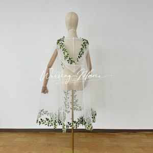 Green Leaves Hooded Wedding Cape: Forest Bridal Veil