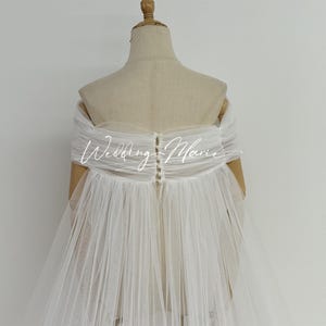 Handmade Off-the-Shoulder Tulle Wedding Cape: Cathedral Veil