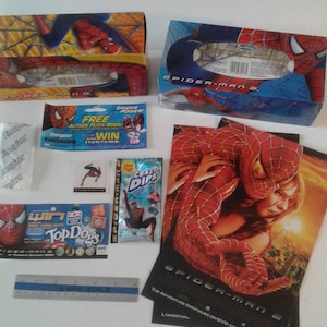 SPIDERMAN 2 MOVIE MERCHANDISE, 2004 9 pcs, Collectable & Unique Advertising