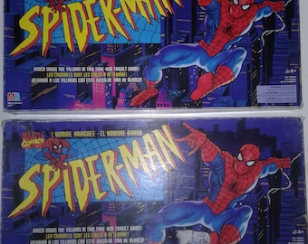 SPIDERMAN KNOCK DOWN the Villains Game 1995, 2 games, missing instructions