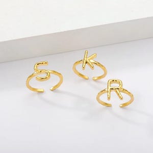 Anillo con nombre y letra más bonito / Anillo de plata de ley 925 / Anillo minimalista / Anillo con nombre personalizado / Anillo de pareja / Joyería de moda para regalar
