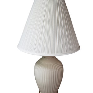Vintage Ceramic White Lamp with Bulbous Round Body – End Table Lamp – Nightstand Lamp