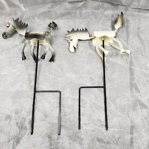 Metal Horse Lawn Stakes: Farm Garden Decor (Pair)