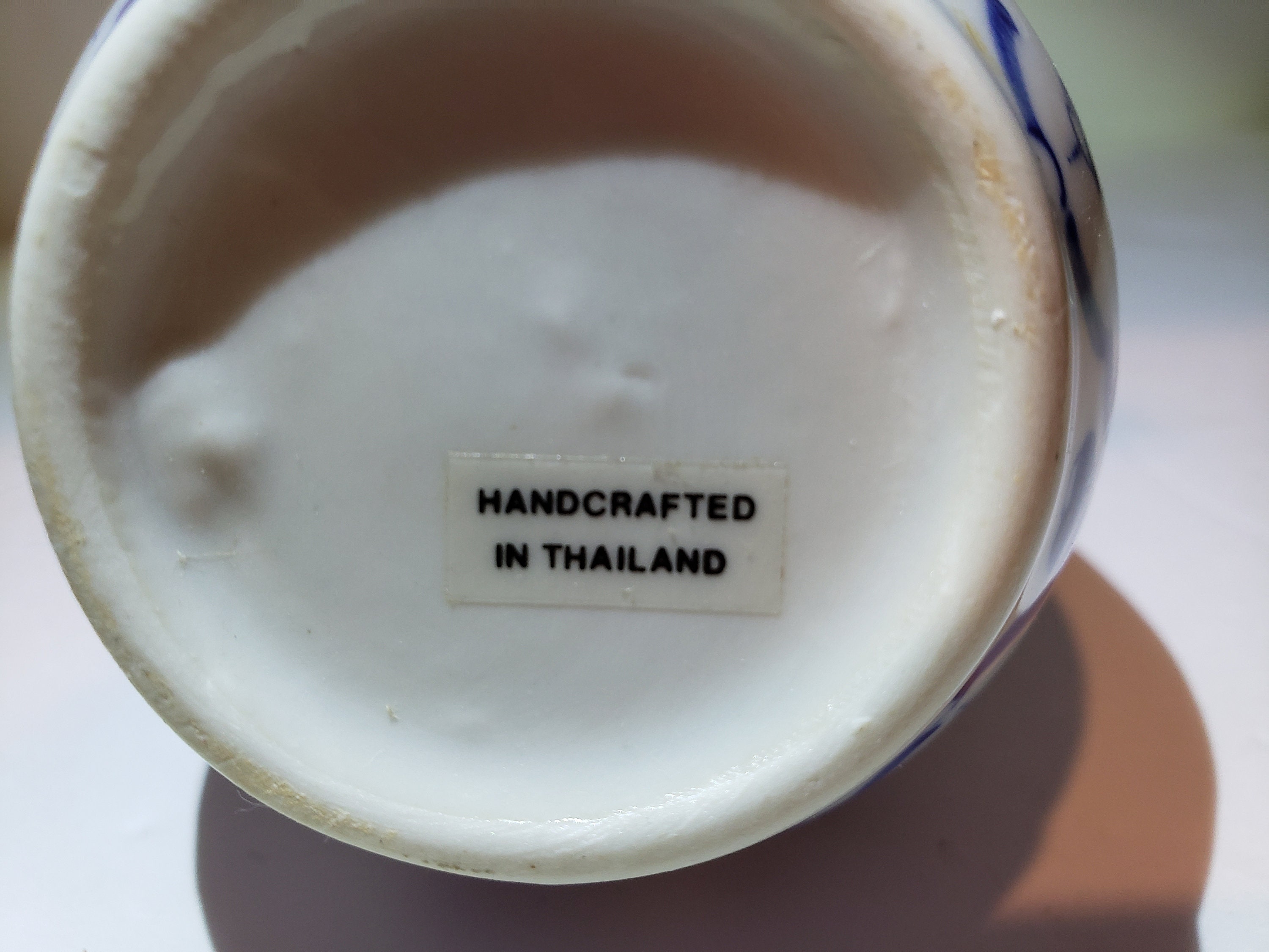 タイの陶器製花瓶：白とコバルトブルーの花柄デザイン - Etsy 日本