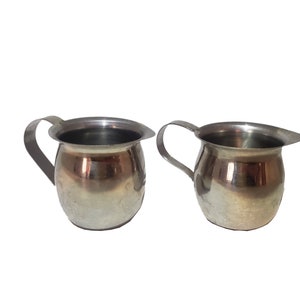 Silver Colored Metal Pitchers - Creme Pitchers - Coffee Accessories - Handled Accessory - Kitchen Gadgets - Kitchen Decor - Vintage Decor