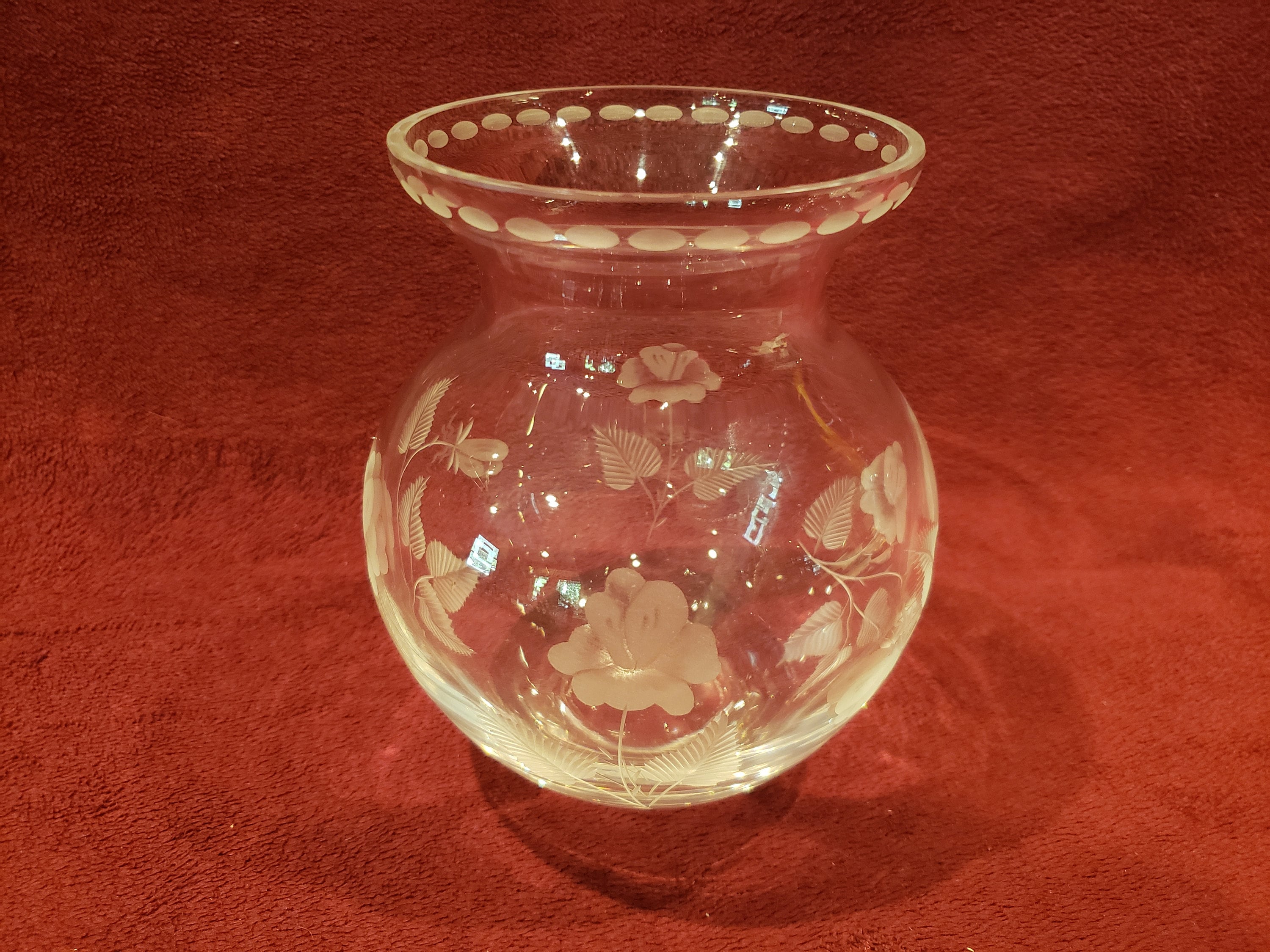 Etched Floral Crystal Vase: Bulbous Spring Decor