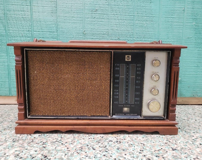 Vintage Midland Transistor AM/FM Portable Radio Telescopic Antenna Mini ...