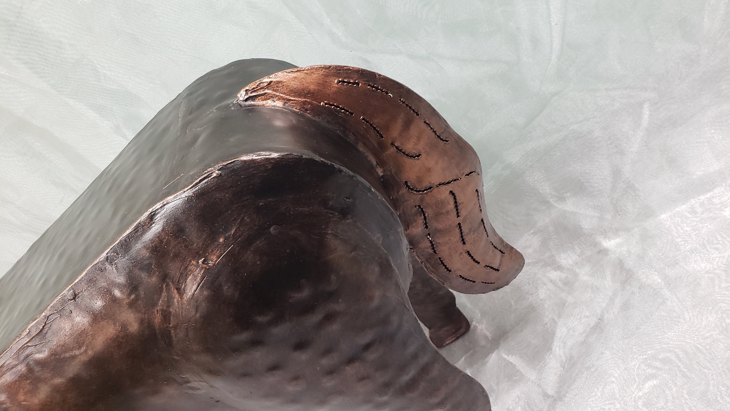 彫刻された金属製の馬の像：素朴な農家の装飾 - Etsy 日本