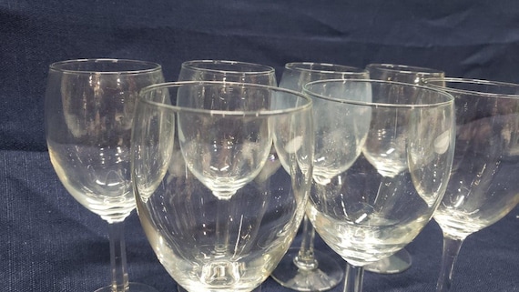 Stemmed Wine Glass Set: Rounded & Squared Stems, Dinner Table Drinkware -  Etsy