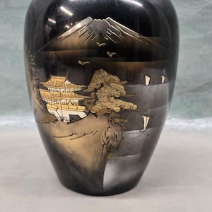 Black Vase with Golden Design – Etched Design in Small Black Vase – Decorative Mantle Décor Flower Vase Collectible