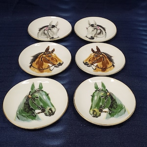 Collectible Horse Plates – Set of 6 Mini 4” Plates – Equine Themed Horse Plate Décor with Hanging Cord