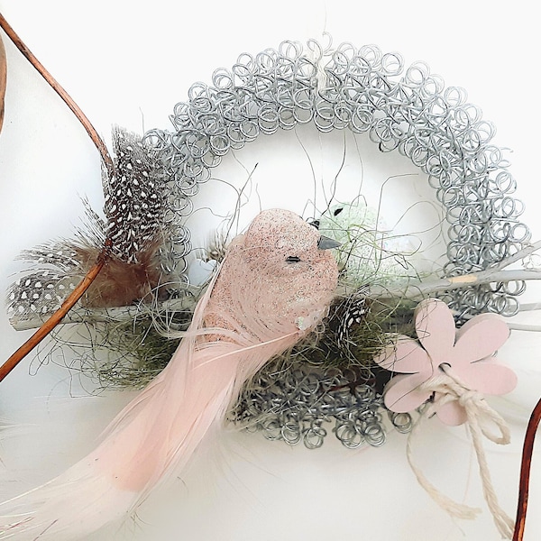 Hanging decoration mini wire wreath with a pair of birds