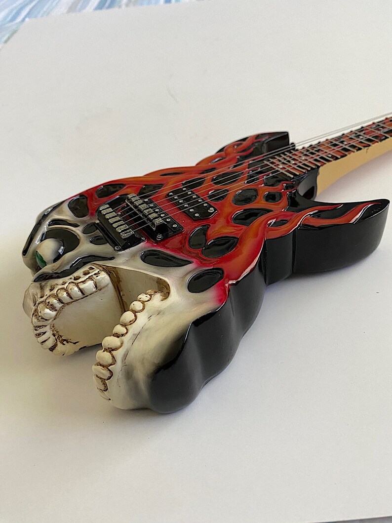 Screaming Skull Electric Guitar Coin Bank Piggy Bank w/Stand image 10