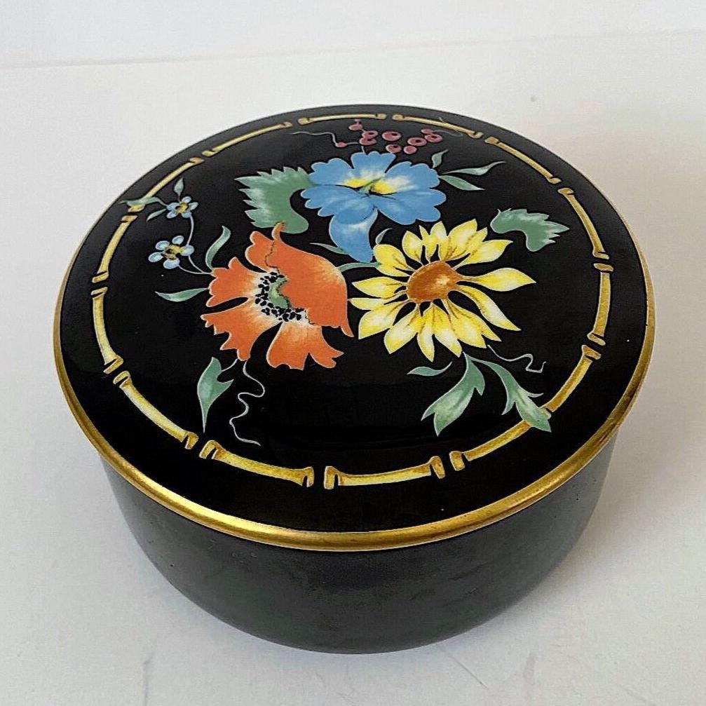 ヴィンテージ磁器蓋付き小物ボックス: VILLEROY & BOCH