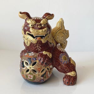 Japanese FOO DOG or Shishi Lion KUTANI Ware Statue 1930s Vintage